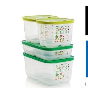 Tupperware FridgeSmart 4 piece fruit and vegetable keepers. Never used.